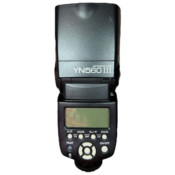 YONGNUO Speedlite YN-560-III Shoe Mount Flash for Canon/Fuji/Nikon - Picture 3 of 4